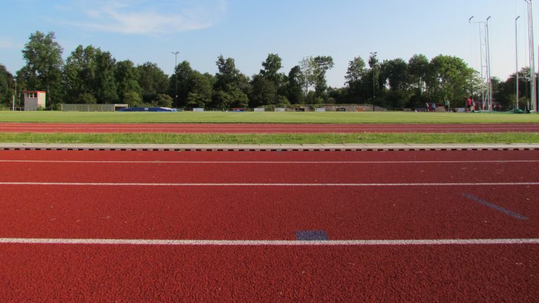 Studenten organiseren sponsorloop voor KiKa bij atletiekvereniging Hera 🗓