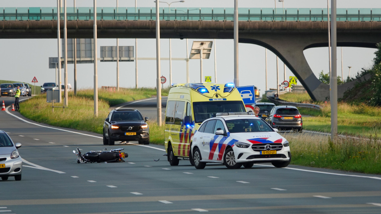 N242 afgesloten na ernstig motorongeval bij afrit Nollenweg