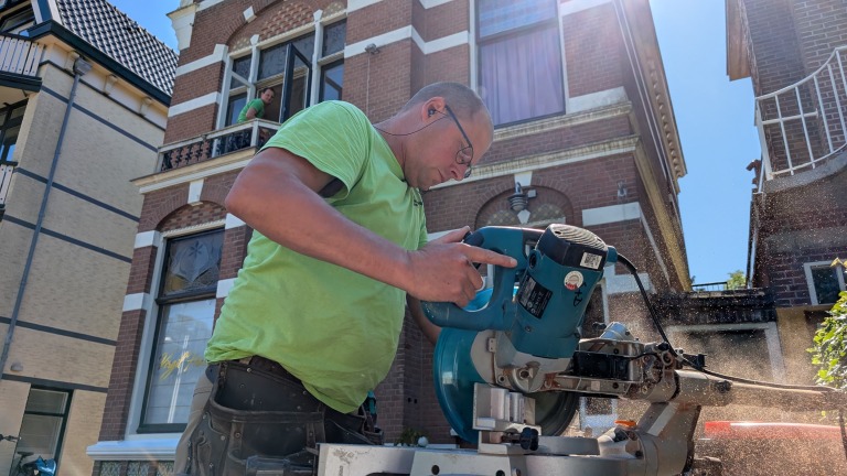 Isolatie-offensief aan Alkmaarse Kennemerstraatweg: buitengeluid moet met tientallen decibellen omlaag
