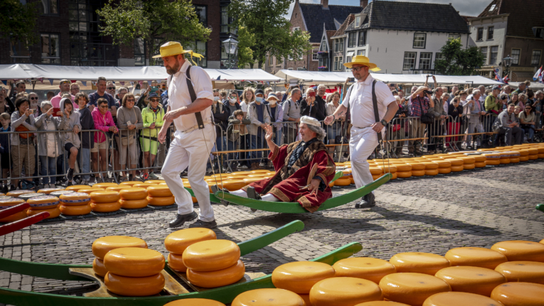 Hitte slaat toe: eerste avondkaasmarkt van het seizoen gaat niet door