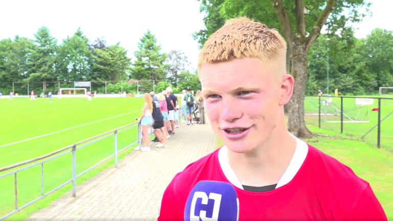 ’s Werelds grootste clubs lonken voor Heilooër Kees Smit, “maar ik moet me eerst nog bewijzen bij AZ”