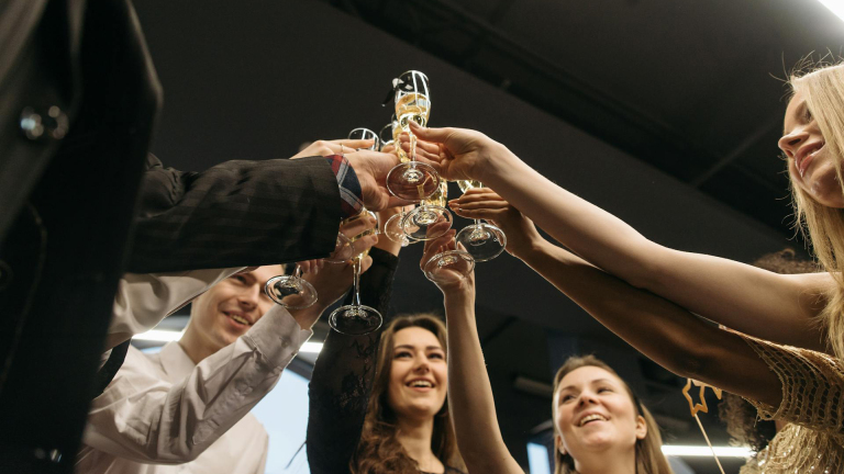 Zorg voor een uniek bedrijfsfeest met deze tips en ideeën [Advertorial]