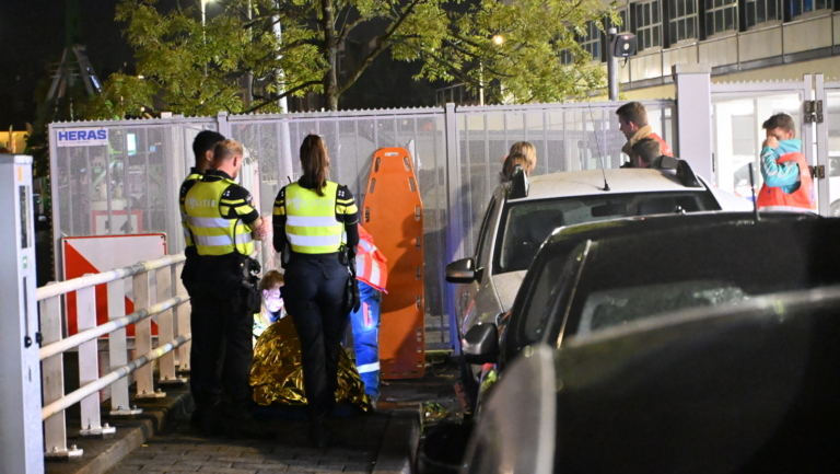 Nachtelijke reddingsactie in Alkmaar: slachtoffer uit water gehaald