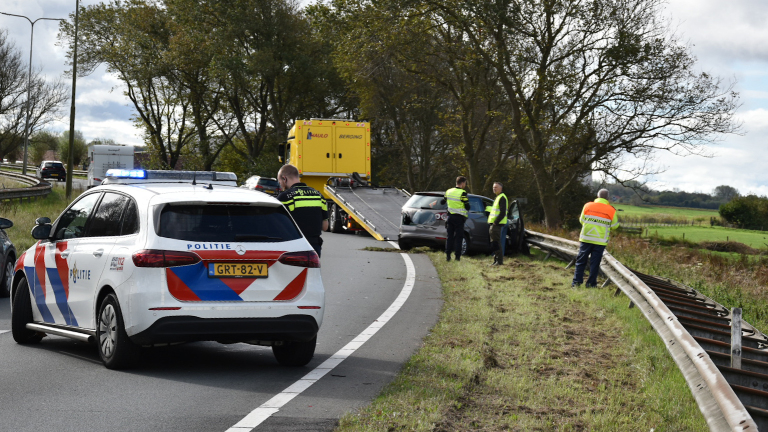 Botsing op N9 in Alkmaar: auto komt in vangrail tot stilstand
