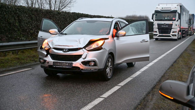 Opnieuw flinke hinder in avondspits door kop-staartbotsing op N242
