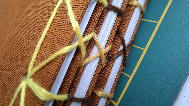 Kunstuitleen Alkmaar verzorgt workshop ‘Een schetsboek maak je zelf’ tijden Nationale Boekenweek 🗓