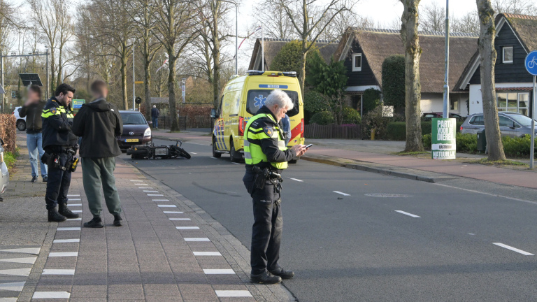 Motorrijder ernstig gewond bij aanrijding op Van Haerlemlaan in Castricum
