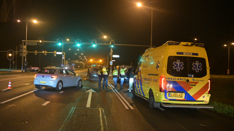 Meerdere voertuigen betrokken bij ongeluk op N245, rijstroken afgesloten