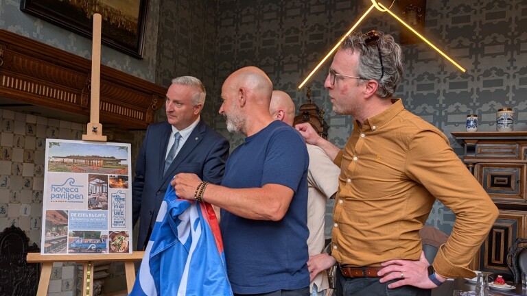 ‘Feestelijk moment’: gemeente en ondernemers presenteren toekomst van stadsstrand