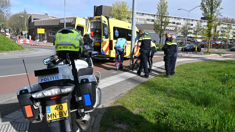 Fietser raakt gewond bij aanrijding op Terborchlaan