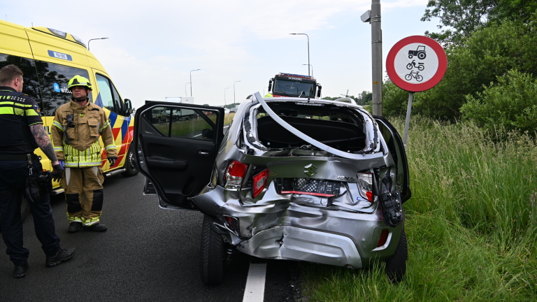 Gezin betrokken bij ongeval met camper op Alkmaarse ringweg: drie gewonden, waaronder kind