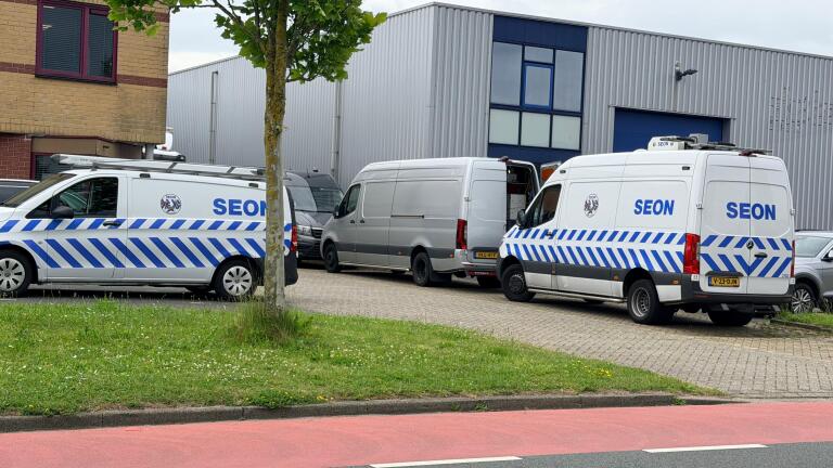 Granaten en zwaar vuurwerk aan de Coulombstraat, twee gewonden zijn nu moordverdachten