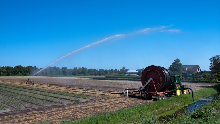 Waterschap bereidt beperkingen van watergebruik voor: aan tafel met Landbouwadviescommissie