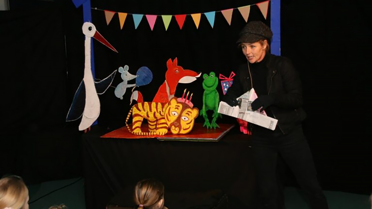 Poppentheater Belletje Sterk komt met ‘Feessst!’ naar de Alkenaer 🗓