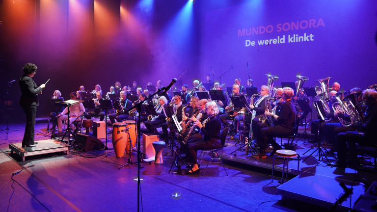 Kadans opent reeks lokale optredens in opgefriste Theater De Binding 🗓