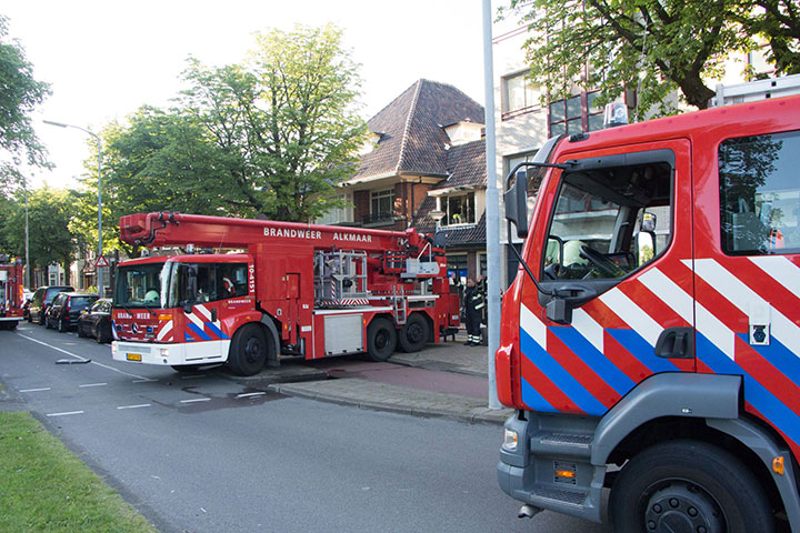 Schoorsteenbrand zorgt voor verkeersoverlast (FOTO's)