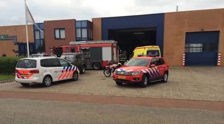 Man komt om het leven bij bedrijfsongeval in Heerhugowaard (FOTO)