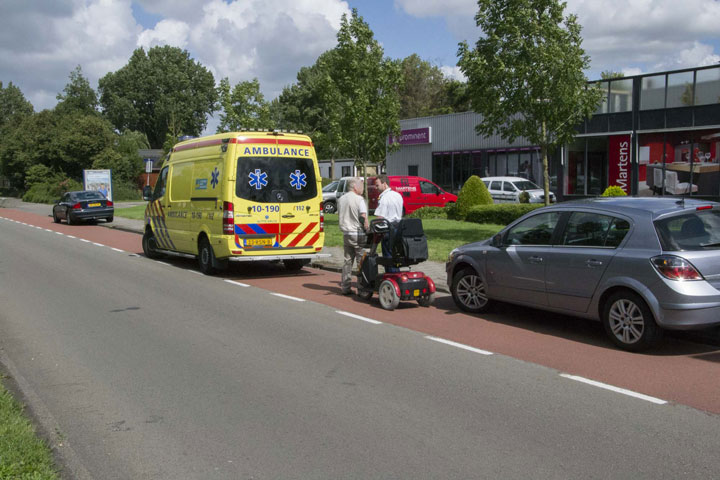 Vrouw gewond bij ongeval met scootmobiel (FOTO)