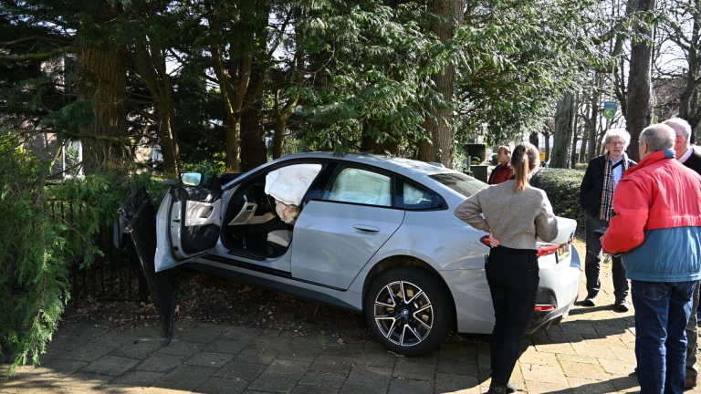 Automobilist naar ziekenhuis na eenzijdig ongeval Castricum