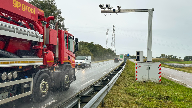 Flitsers in regio Alkmaar betrappen in vier maanden tijd 2.300 hardrijders en mobielgebruikers
