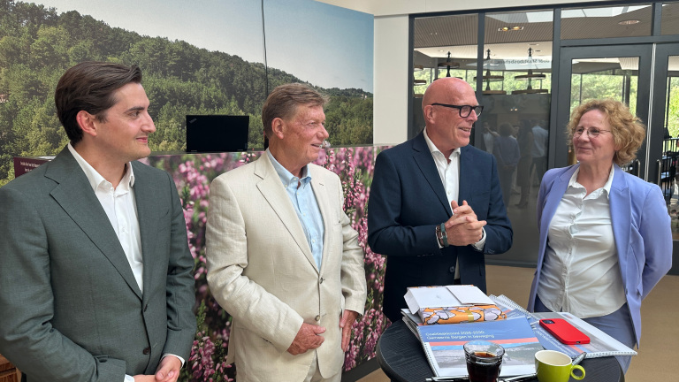 Hoofdlijnen nieuw coalitieakkoord Bergen: focus op eigen inwoners, autoluwe centra en spreidingswet