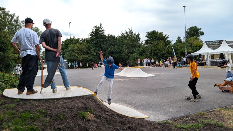 Skatepark in Oosterhout nu dan écht geopend: “Iedereen is aan het genieten”