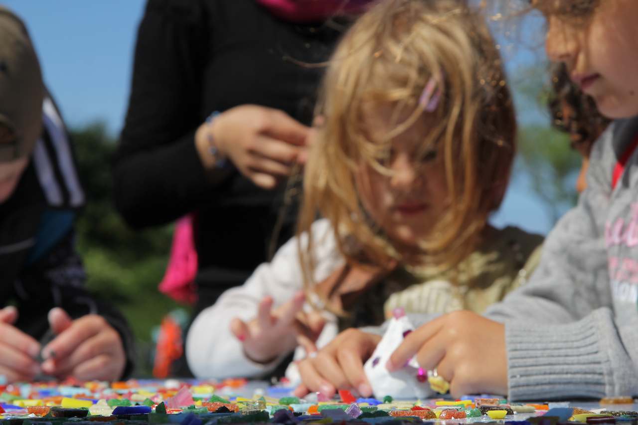 Basisschoolleerlingen vinden Verborgen Schatten (FOTO's)