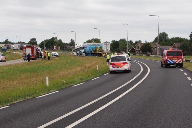 Zweefvliegtuig voor lesproject aerodynamica in aula PCC Oosterhout (FOTO)