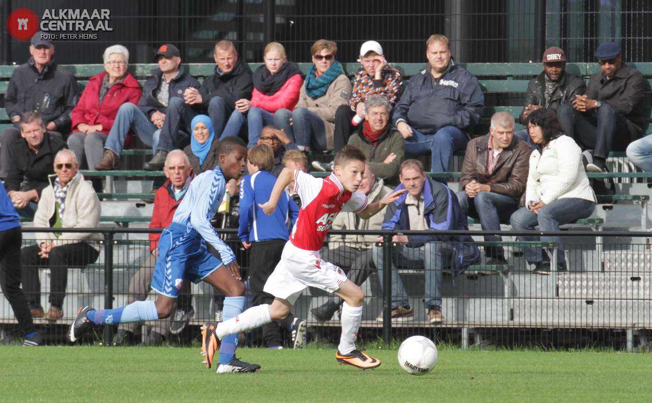 AZ Onder 14 delft onderspit tegen Utrecht tijdens Non League Day: 0-1