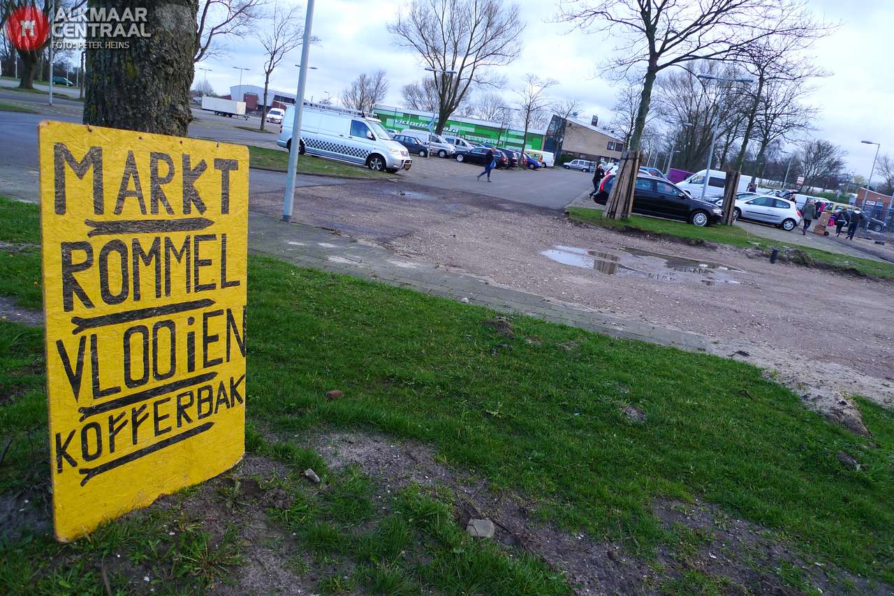 Georganiseerde chaos in beeld: Rommelmarkt Sportpaleis (FOTO's)