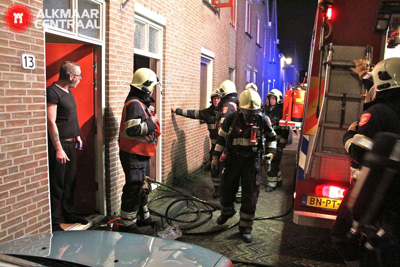 Oplader elektrische fiets zorgt voor consternatie in Spanjaardstraat (FOTO's)