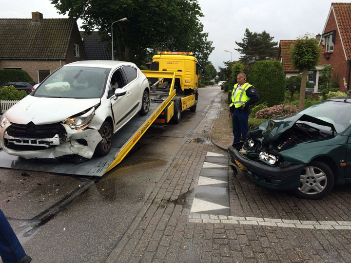 Vier gewonden bij botsing in Sint Pancras (FOTO'S)