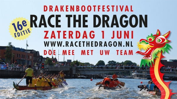 Zelf de boot in tijdens het 16e Drakenbootfestival (FLYER)