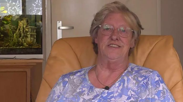Helena (71) leeft van een ‘klein pensioentje’ en is bang om eenzaam te
