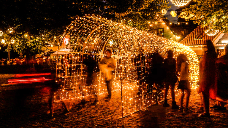 Lichtjesavond Bergen viert honderdste verjaardag: “We hopen dat bewoners weer meedoen”